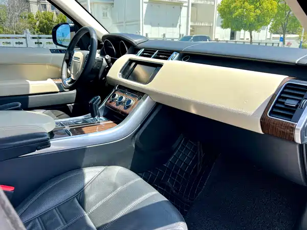 Land Rover Range Rover Sport 2014