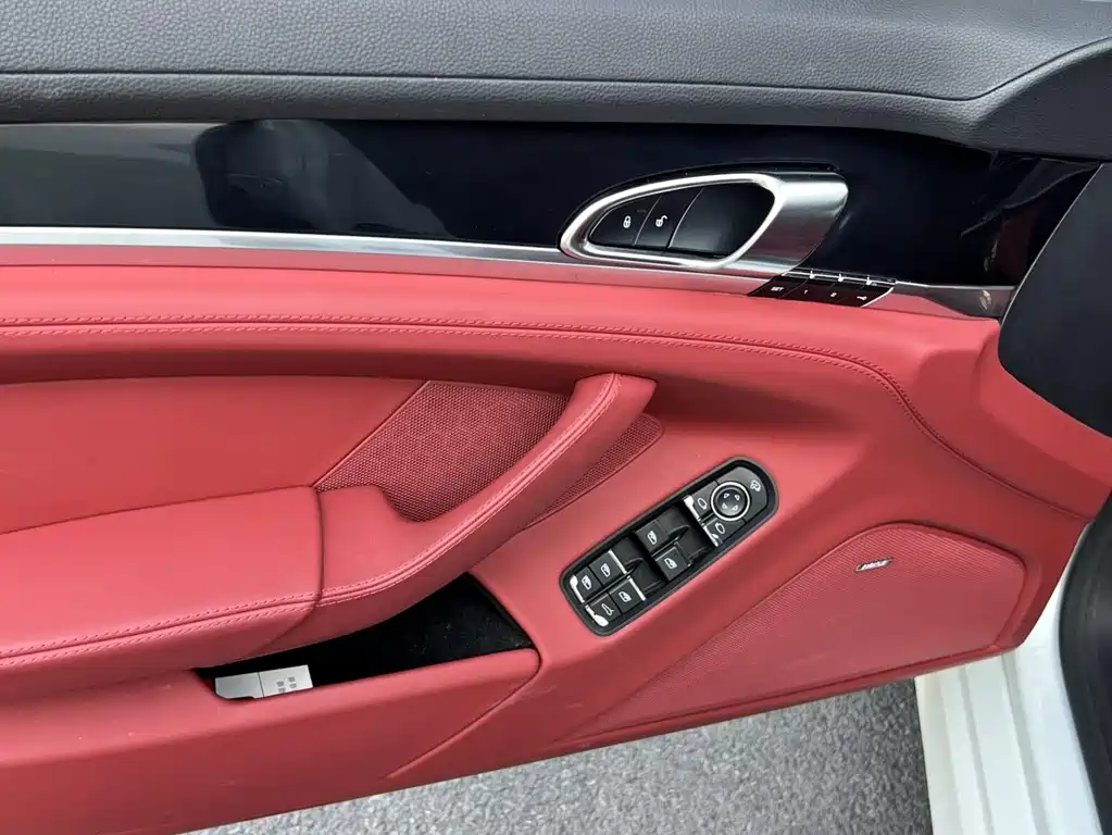 Porsche Panamera 2017 — фото 9