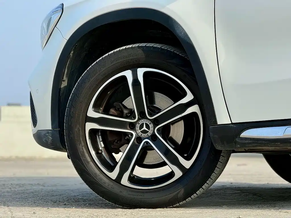 Mercedes-Benz GLA 2018 — фото 15
