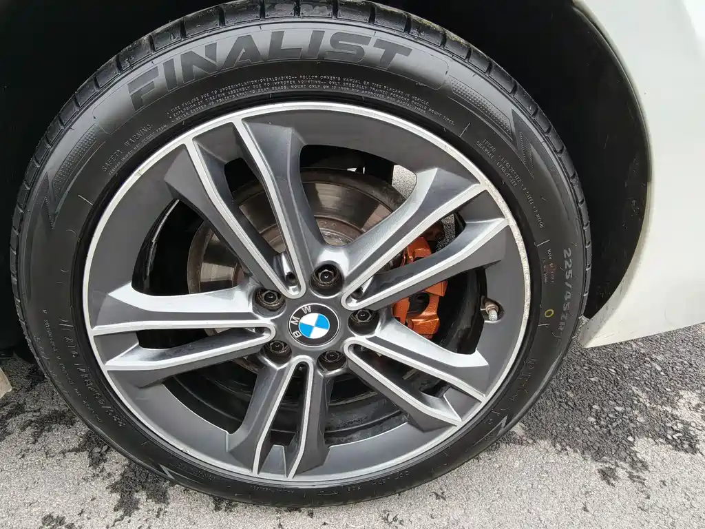 BMW 1 Series 2021 — фото 14
