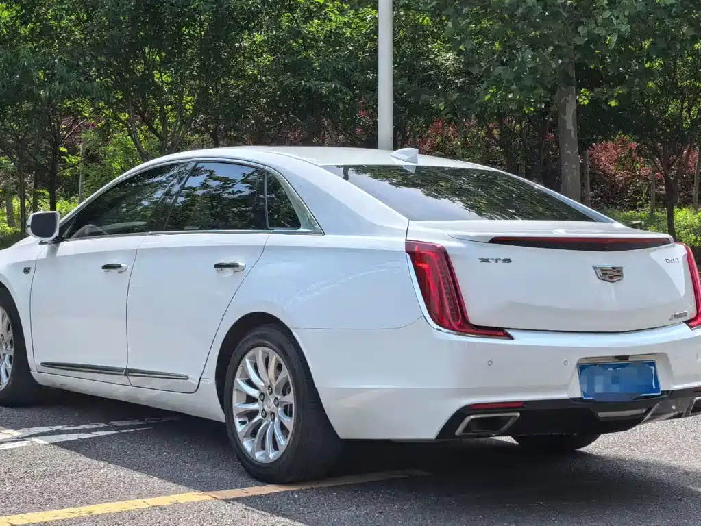 Cadillac XTS 2019 — фото 6