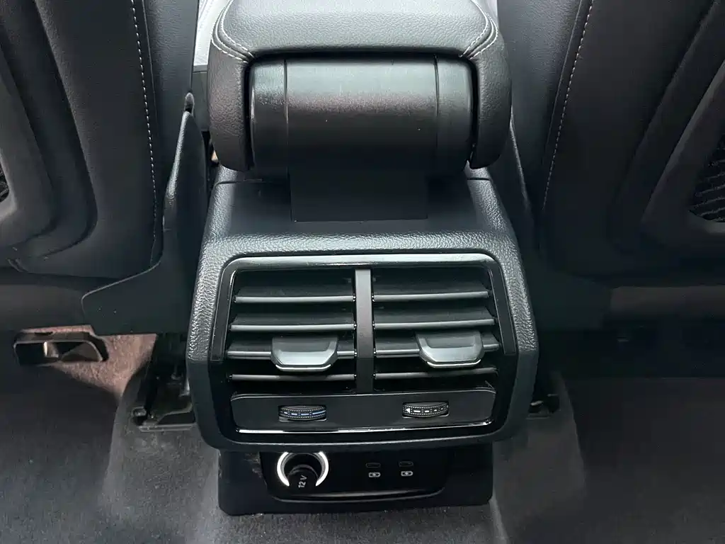 Audi Q3 2023 — фото 15