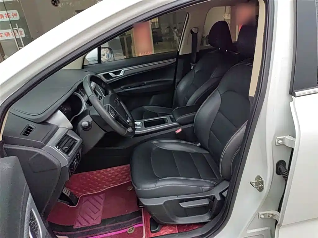 Geely Emgrand GS 2019 — фото 15