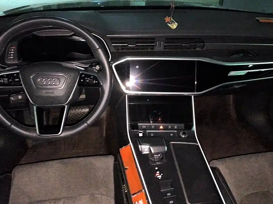 Audi A6L 2022 — фото 12