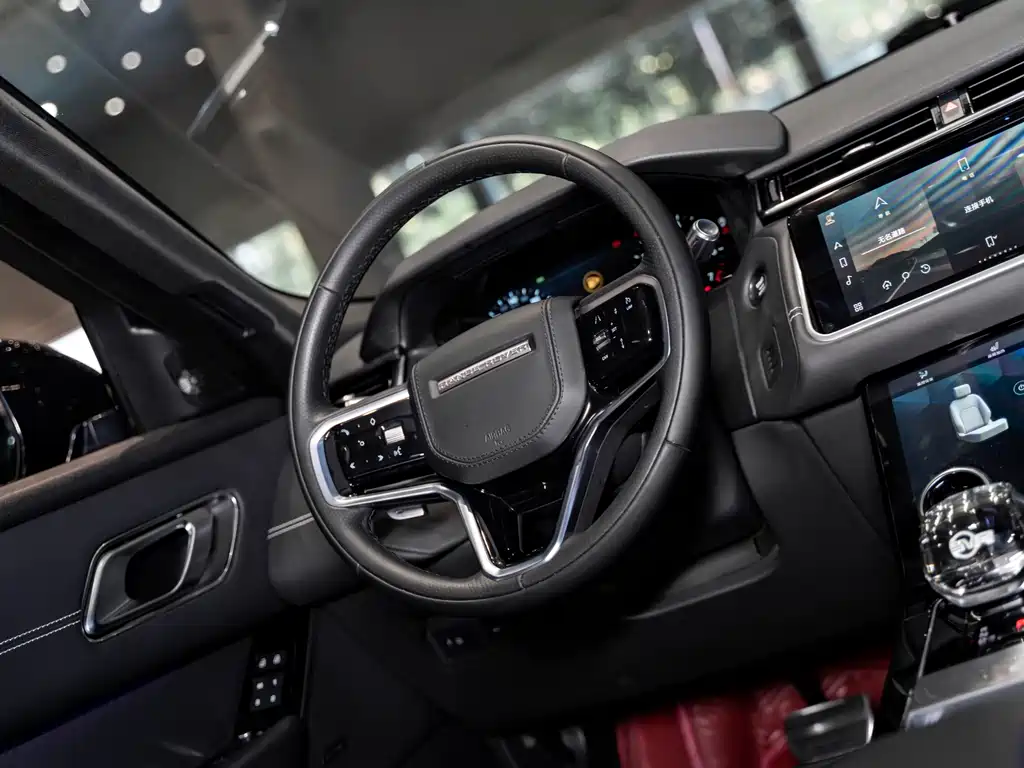 Land Rover Velar 2023 — фото 12