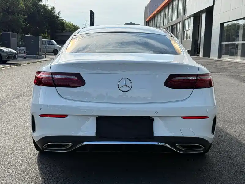 Mercedes-Benz E-Class 2021 — фото 16