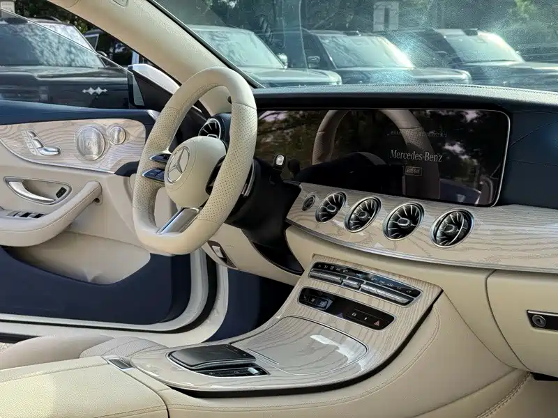Mercedes-Benz E-Class 2021 — фото 13