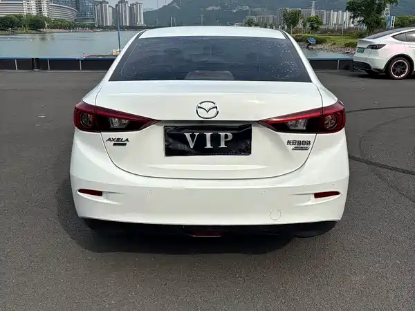 Mazda 3 Axela 2020