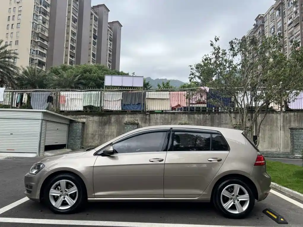 Volkswagen Golf 2014