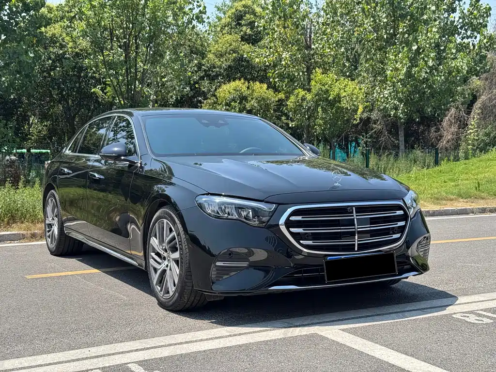 Mercedes-Benz E-Class 2025
