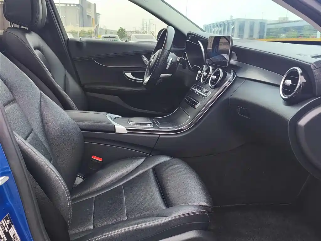 Mercedes-Benz C-Class 2021 — фото 12