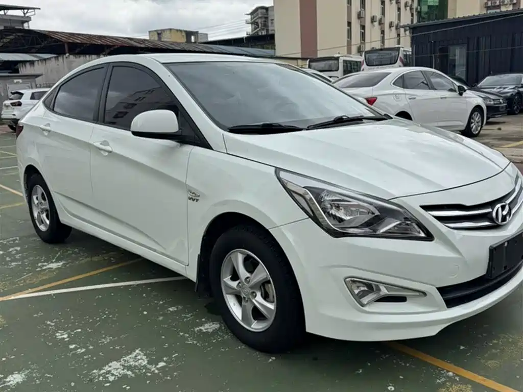 Hyundai Verna 2016 — фото 8