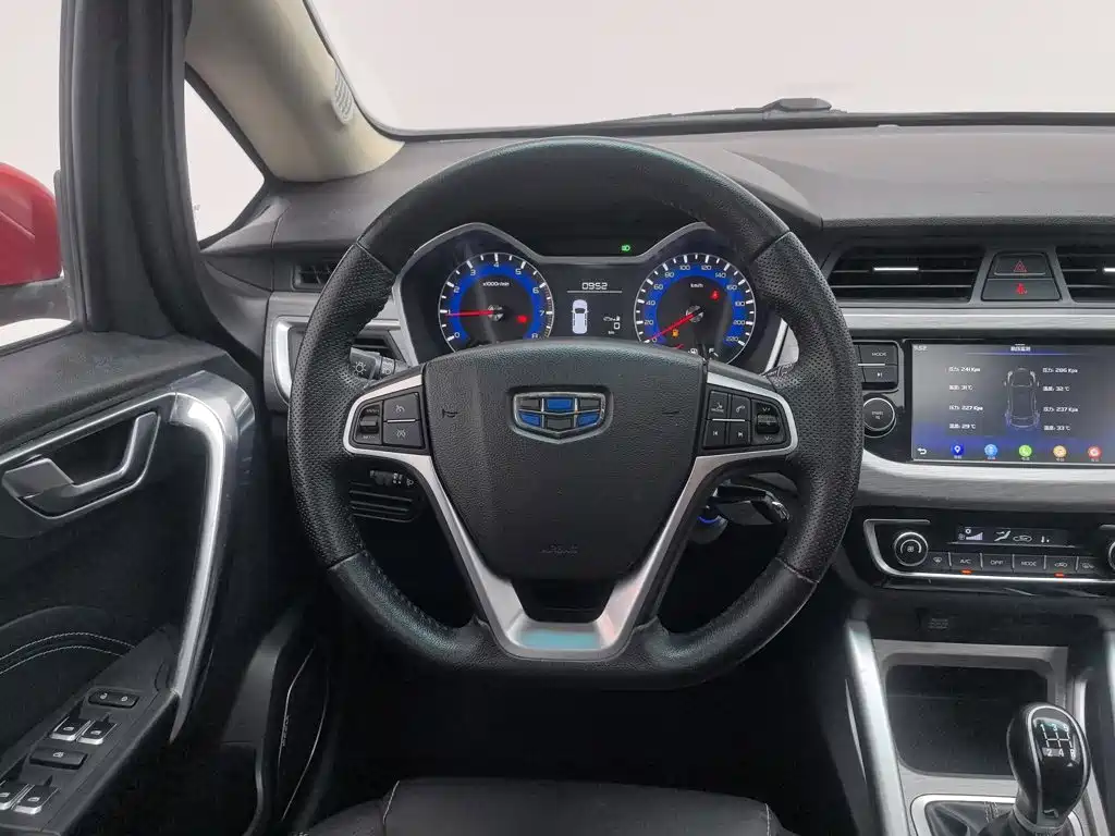 Geely Vision X3 2018 — фото 11