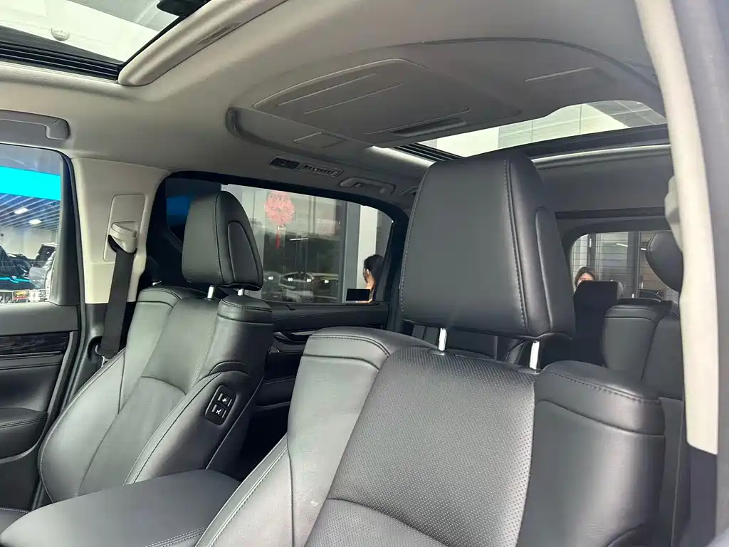 Toyota Vellfire 2020 — фото 10