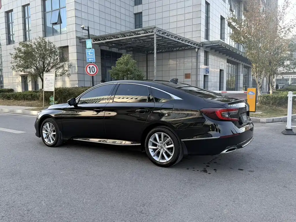 Honda Accord 2023 — фото 3