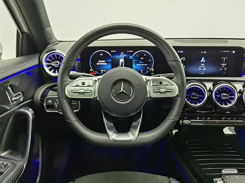 Mercedes-Benz A-Class 2022 — фото 11