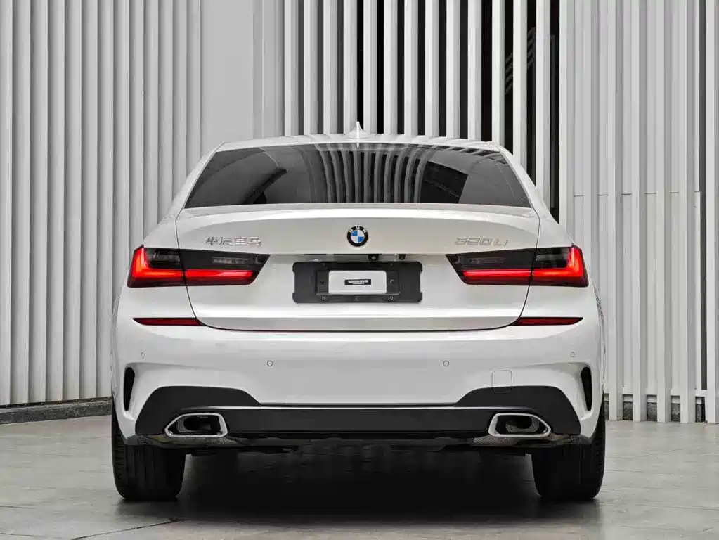BMW 3 Series 2022 — фото 13