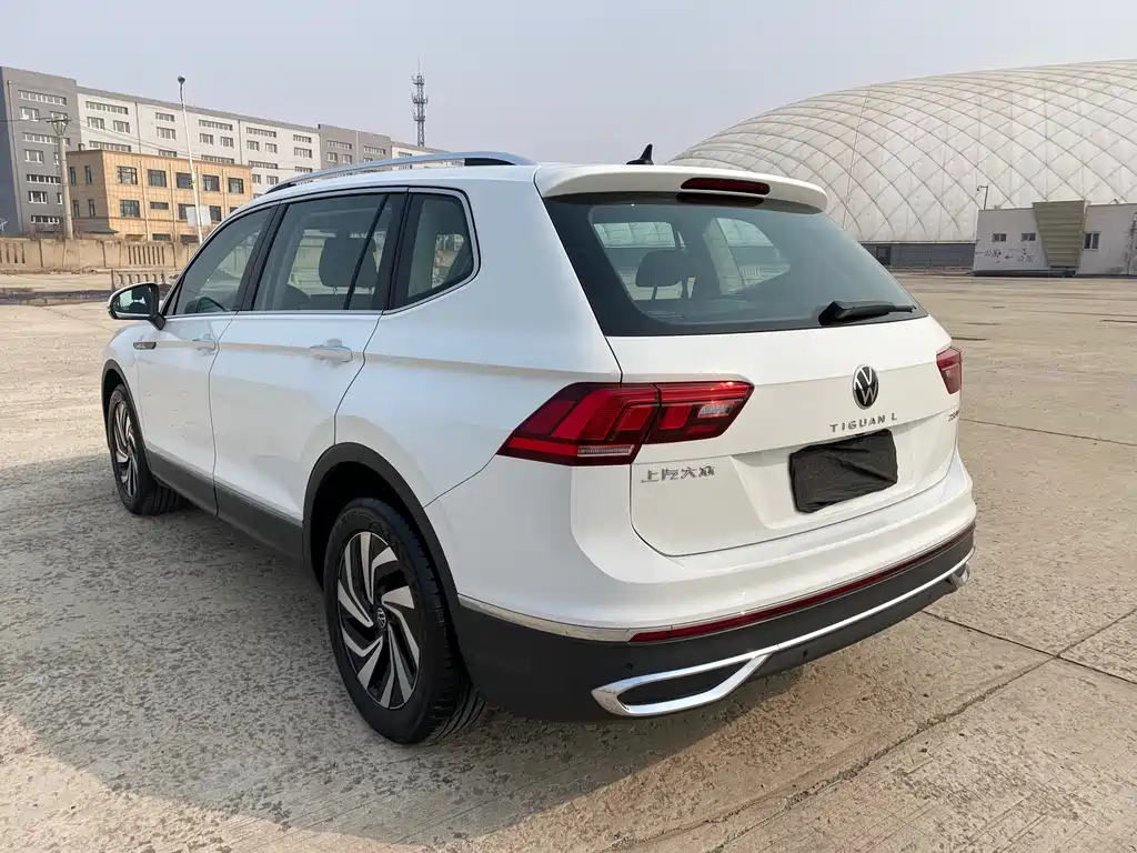 Volkswagen Tiguan L 2023