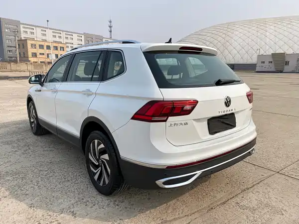 Volkswagen Tiguan L 2023