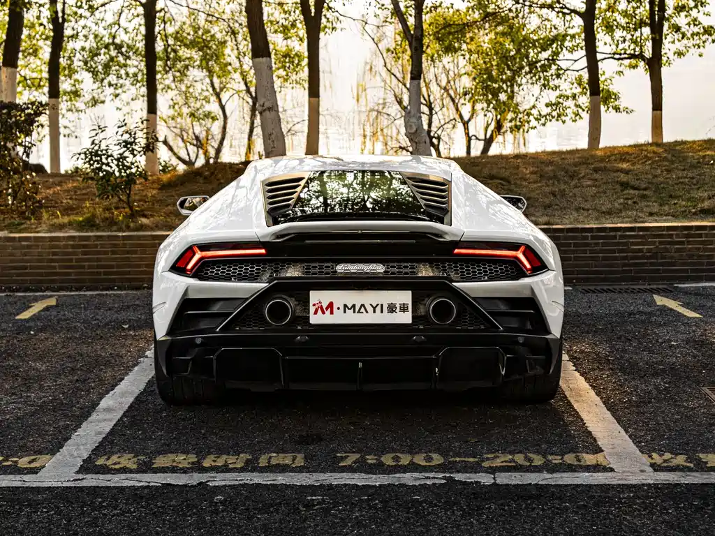Lamborghini Huracán 2021 — фото 3