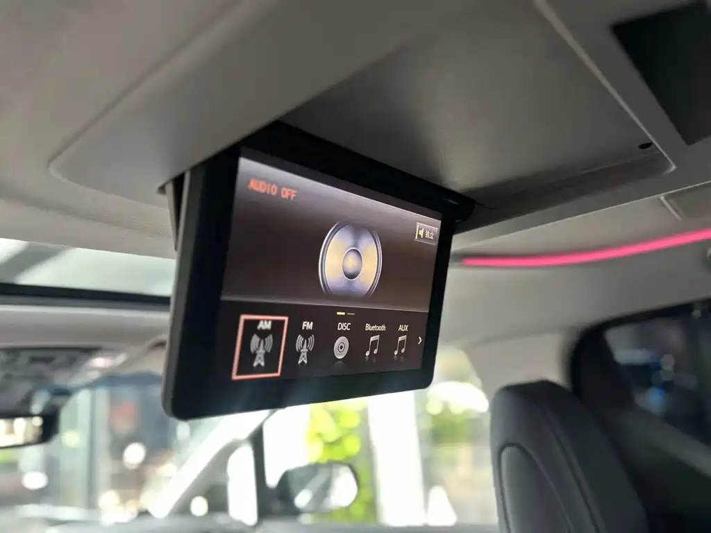 Toyota Vellfire 2020 — фото 18
