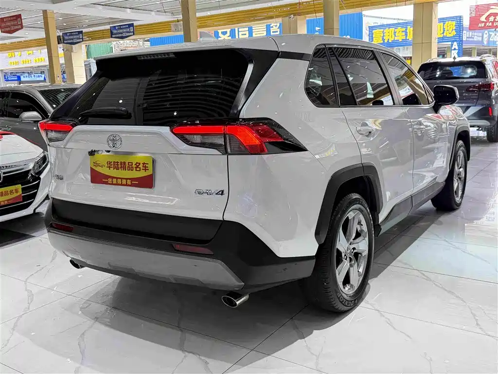 Toyota RAV4 2023