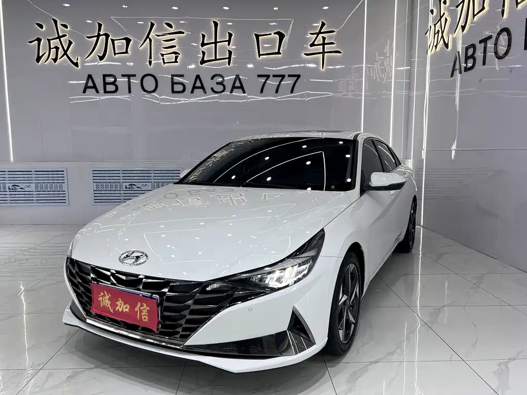 Hyundai Elantra 2022