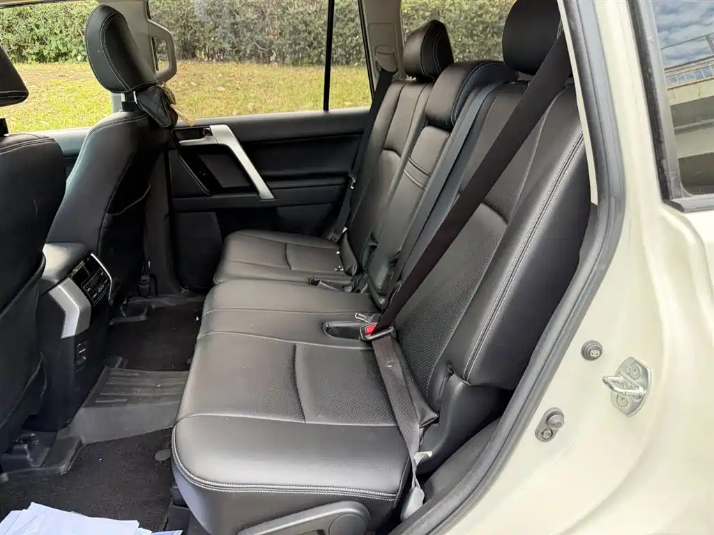 Toyota Prado 2020 — фото 10
