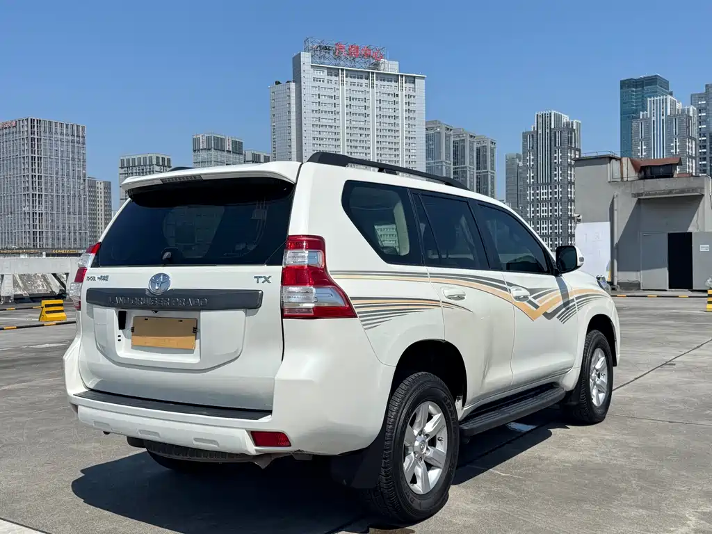 Toyota Prado 2016 — фото 13