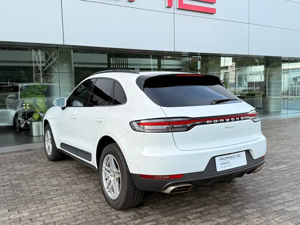 Porsche Macan 2019 — фото 8