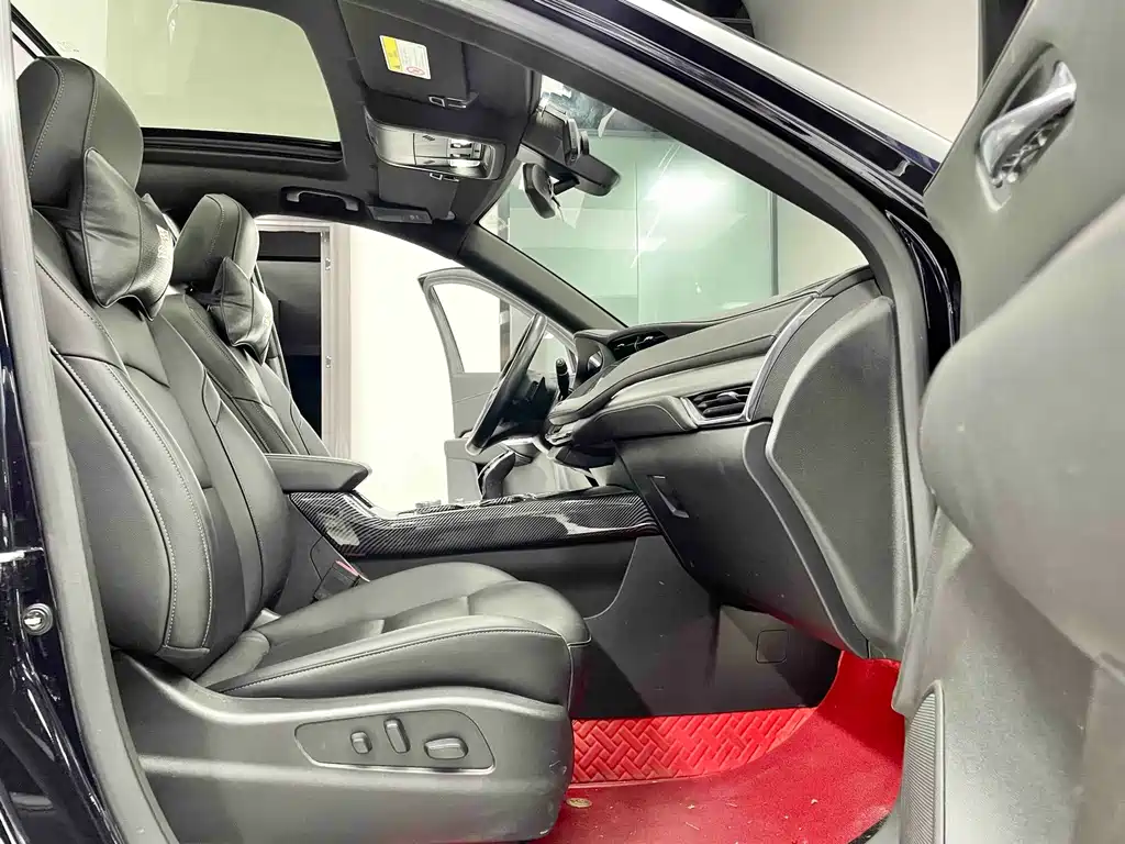 Cadillac XT4 2021 — фото 14