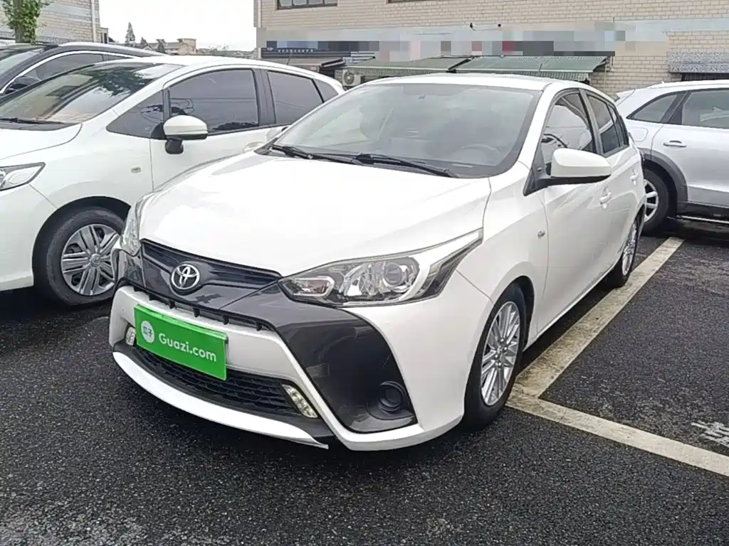 Toyota Yaris L 2021