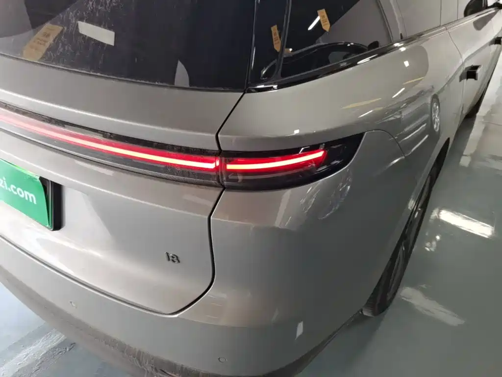Li Auto i8 2025 — фото 8