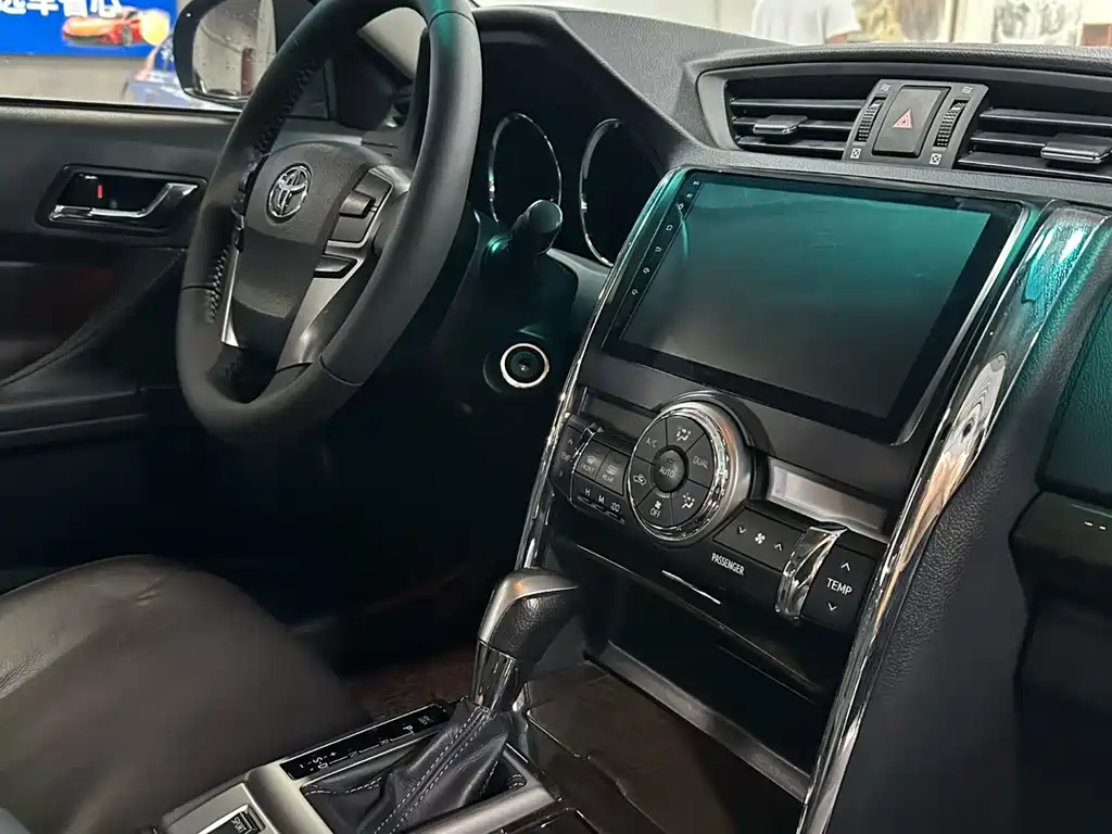 Toyota Reiz 2017