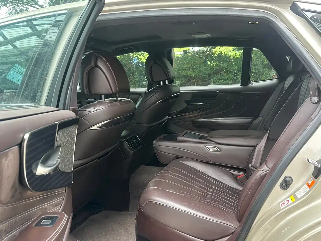 Lexus LS 2018