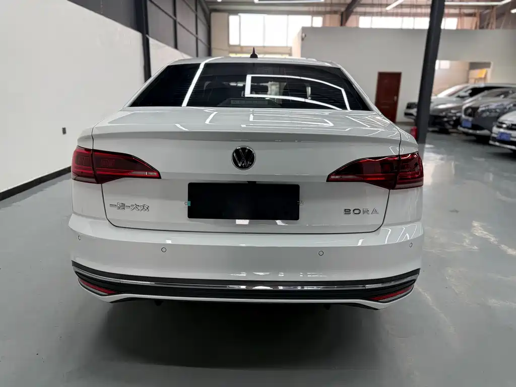 Volkswagen Bora 2023