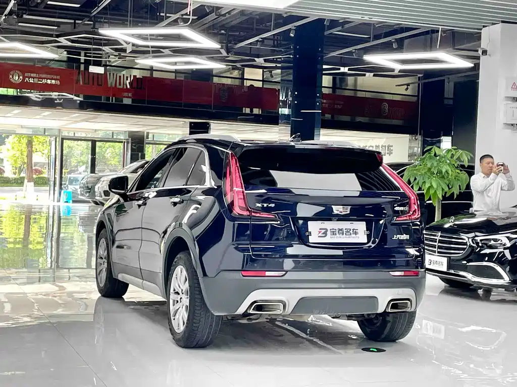 Cadillac XT4 2021 — фото 18