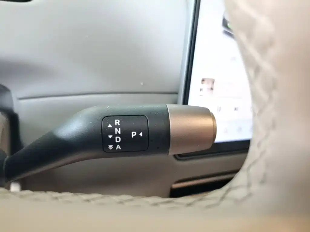 Li Auto i8 2025 — фото 14