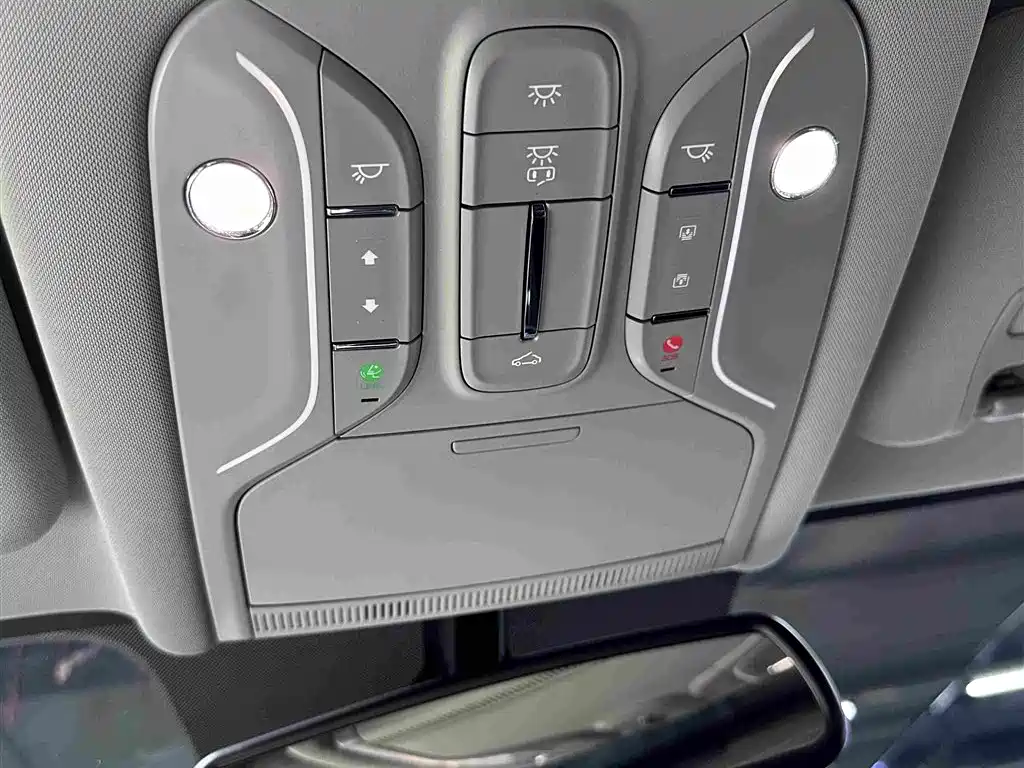 GAC Motor Trumpchi GS8 2021 — фото 16