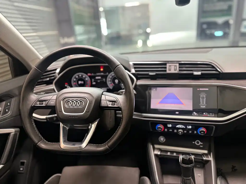 Audi Q3 2023 — фото 20
