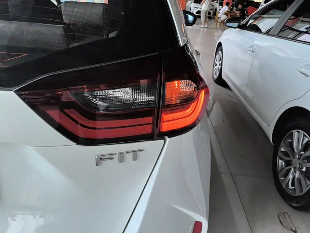 Honda Fit 2023 — фото 8