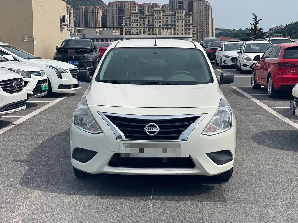 Nissan Sunny 2014