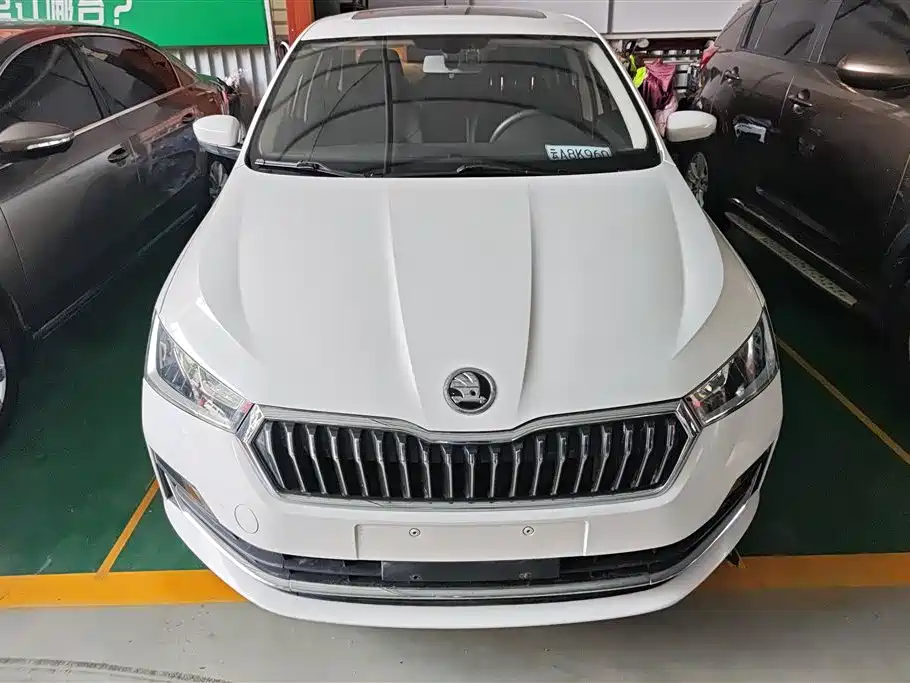 Skoda Rapid 2021 — фото 2