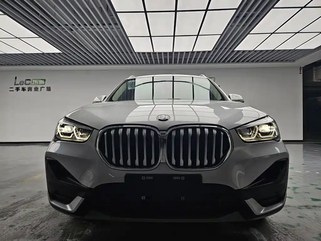 BMW X1 2021 — фото 3