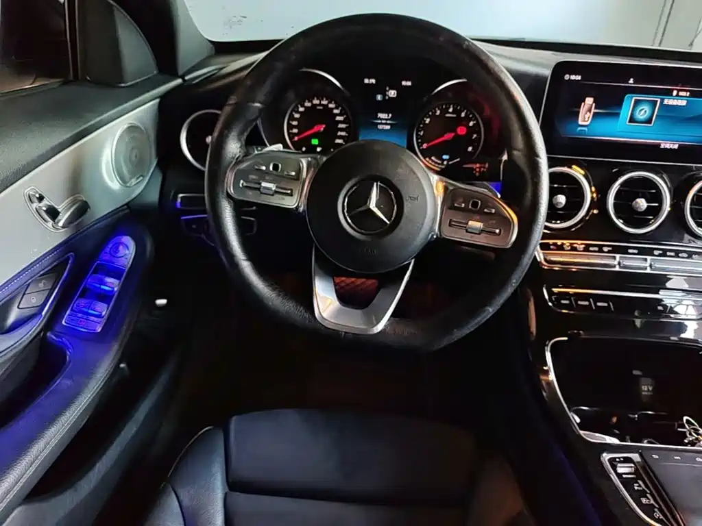 Mercedes-Benz C-Class 2019 — фото 11