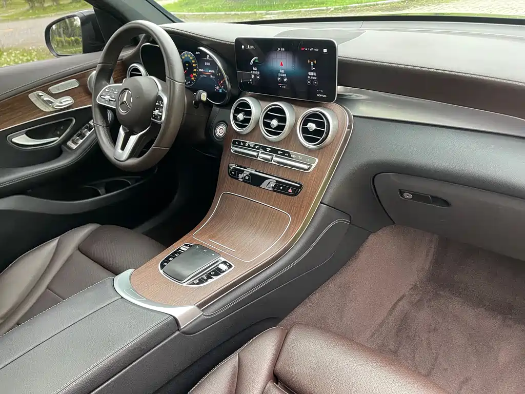 Mercedes-Benz GLC 2021 — фото 14