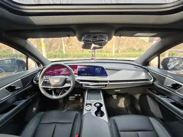 Cadillac XT5 2025