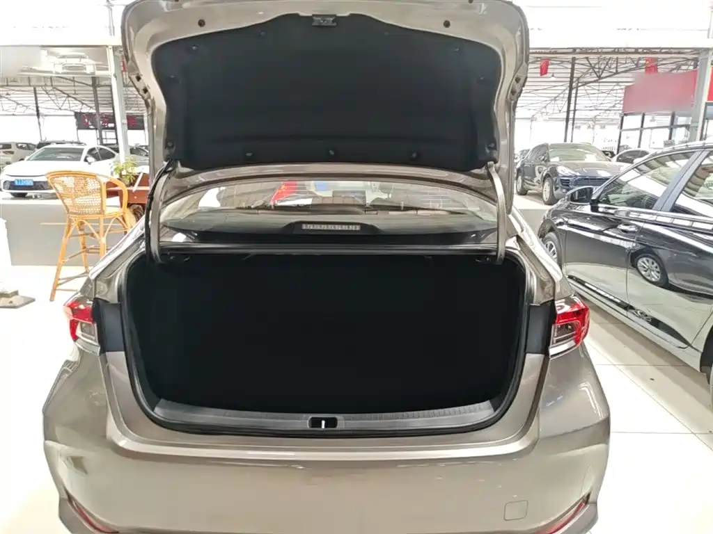 Toyota Corolla 2021 — фото 19