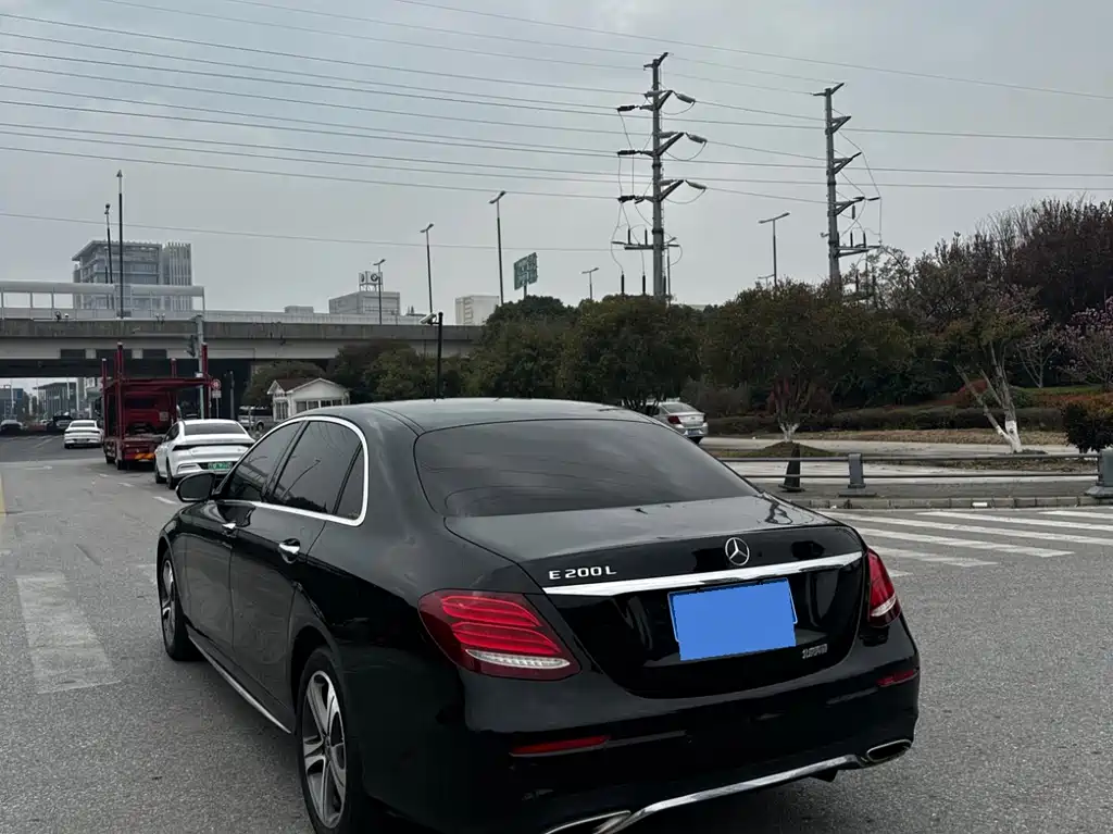Mercedes-Benz E-Class 2020 — фото 4