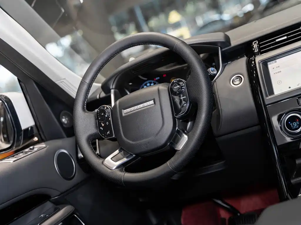 Land Rover Discovery 2019 — фото 11